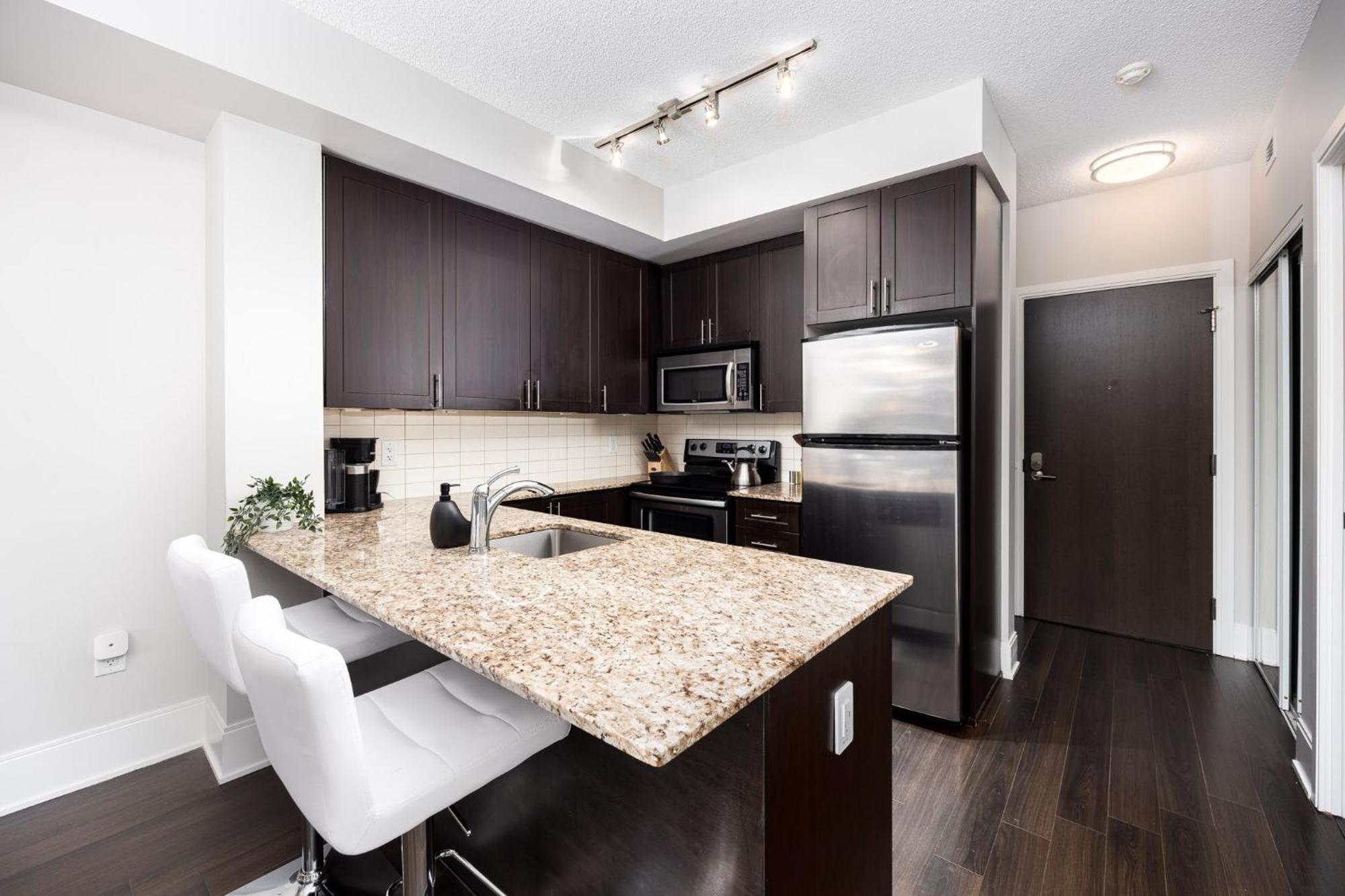 Dwtn Condo Near Cn Tower! W/ Free Parking Toronto Exterior foto